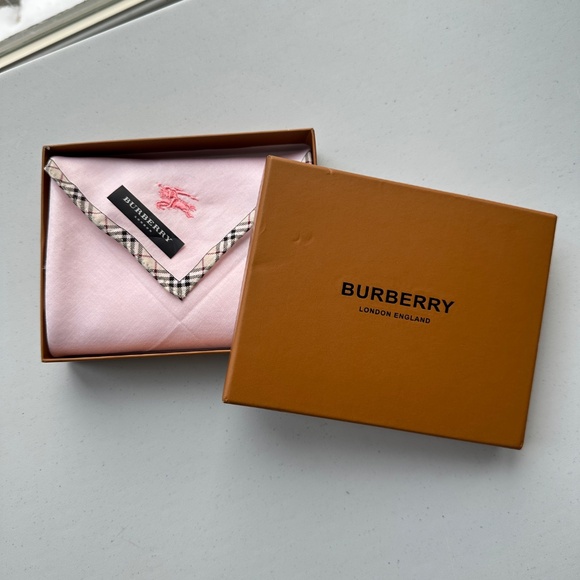 100% Authentic NWT Burberry Pink Tartan Scarf Handkerchief Made in Japan - Picture 3 of 5